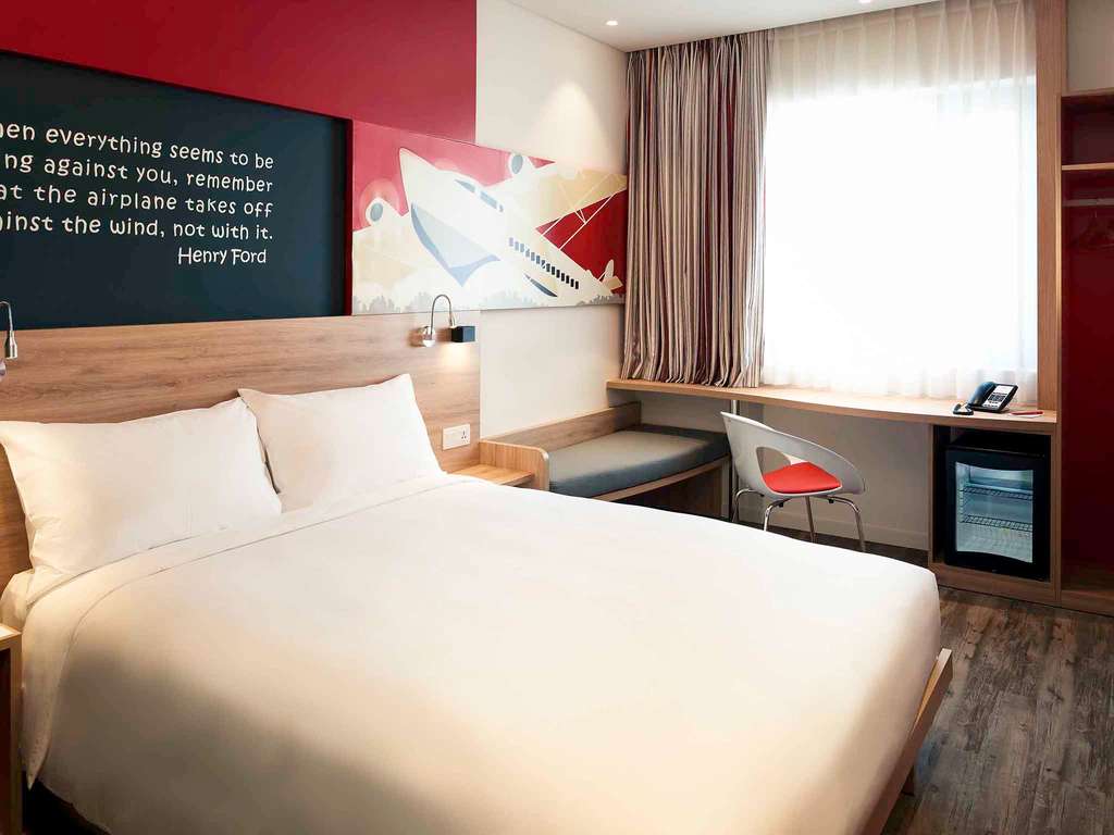 khách sạn gần sân bay